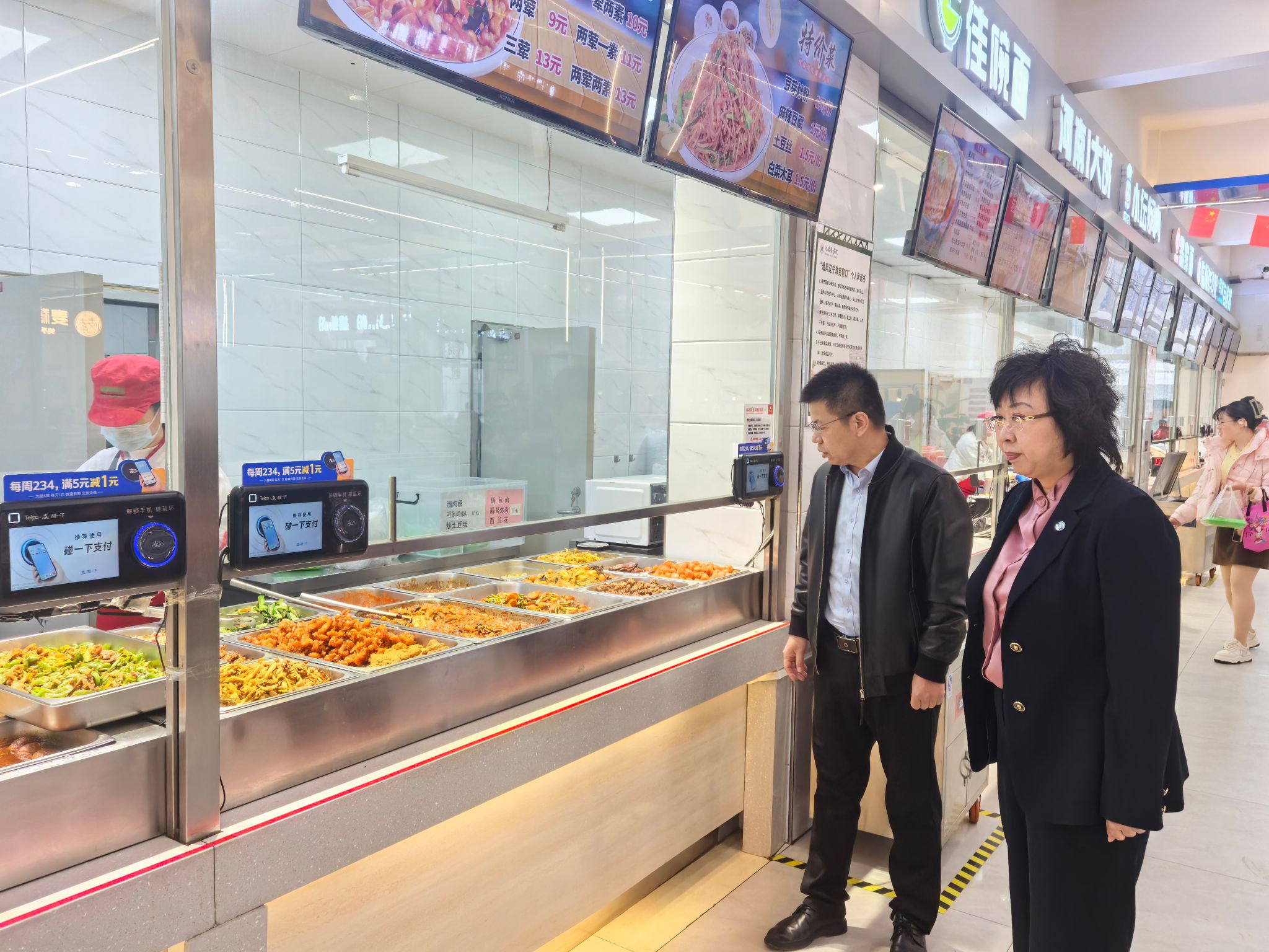 吴际副校长带队检查开学前后勤保障 准备工作